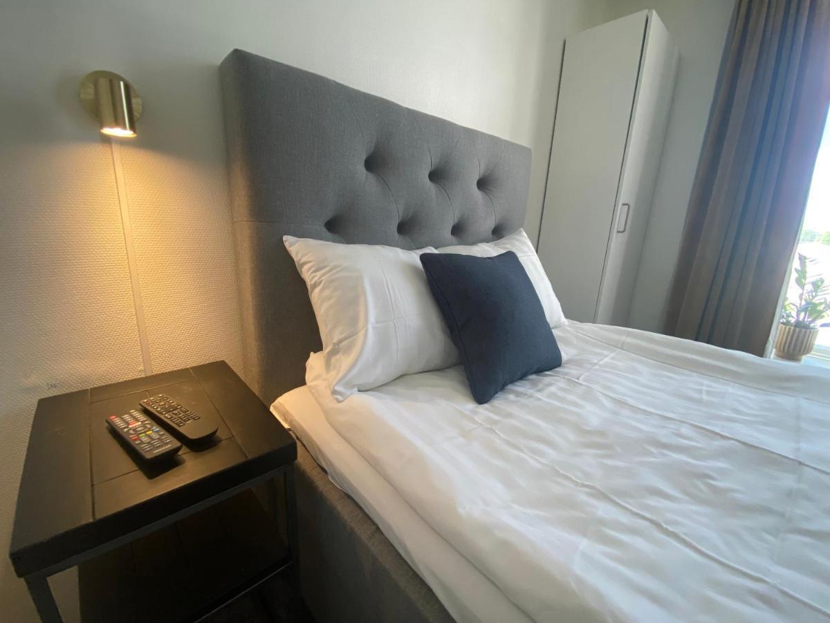 Froevi Hotell Frovi Esterno foto