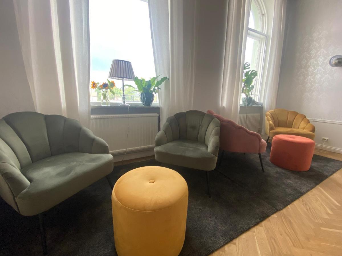 Froevi Hotell Frovi Esterno foto