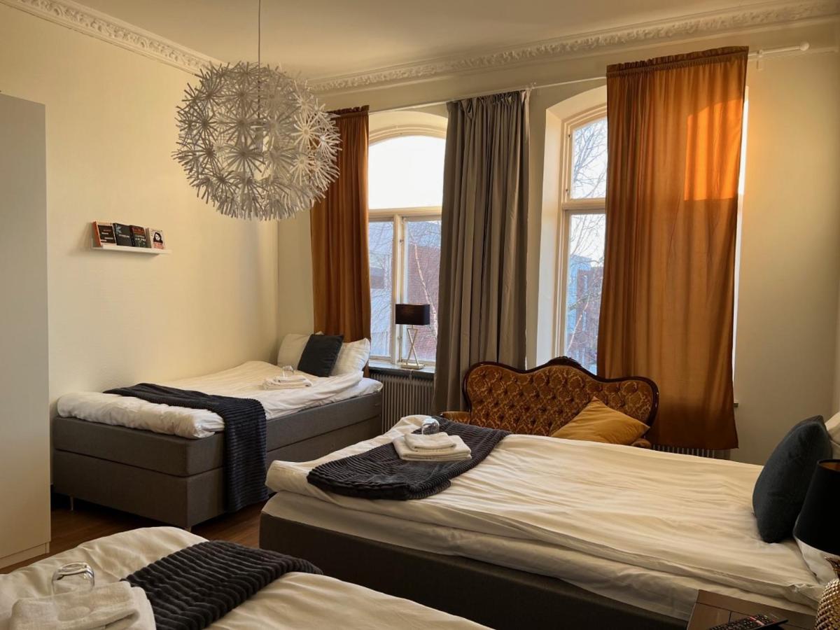 Froevi Hotell Frovi Esterno foto